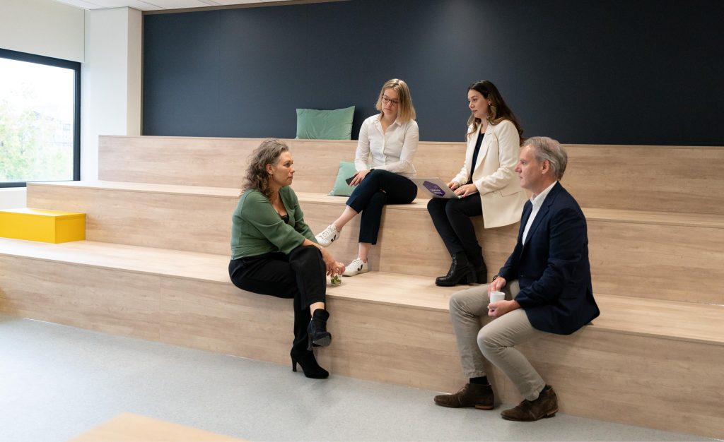 4 PERSPECTIEVEN OP EEN KRAPPE ARBEIDSMARKT